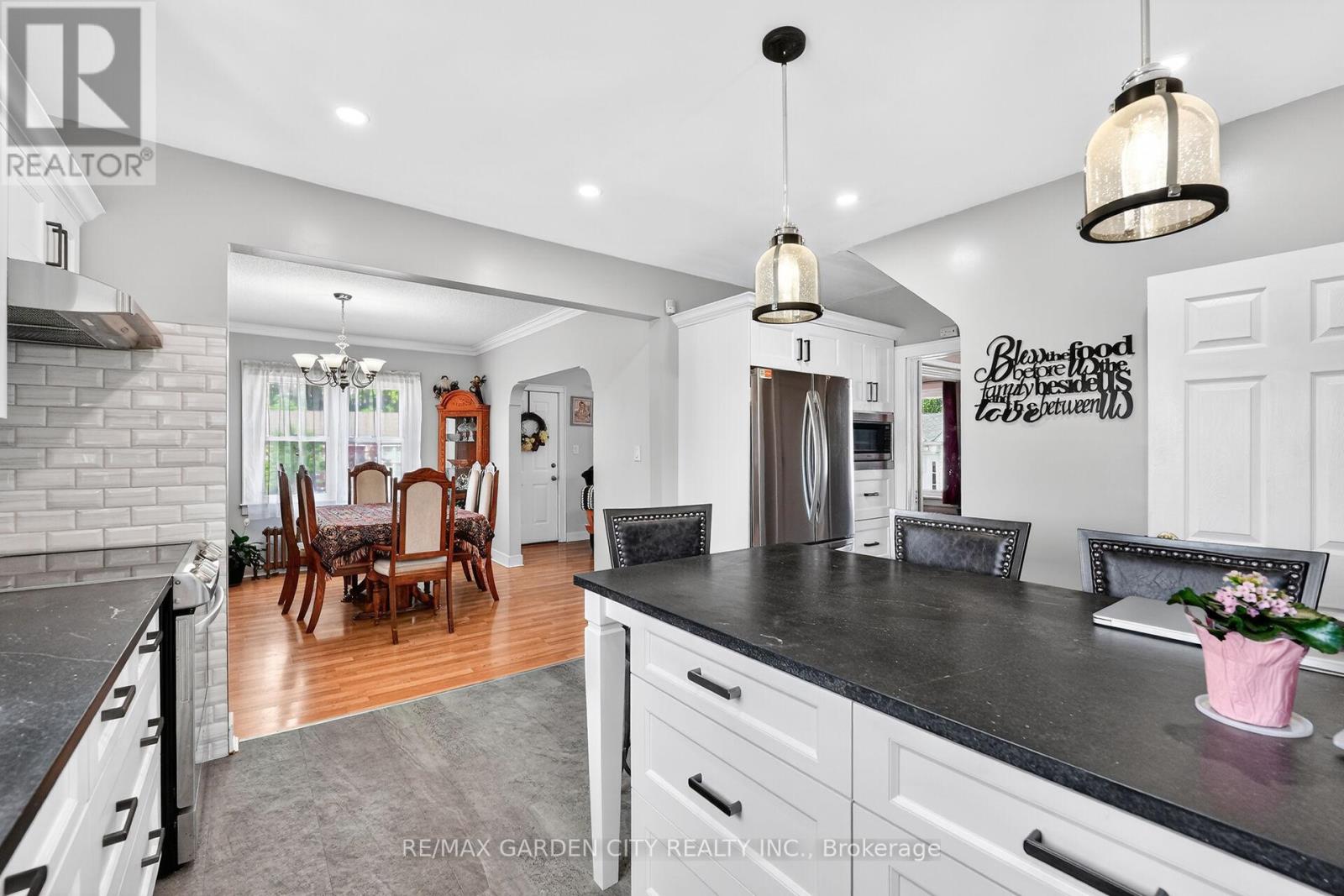 4 Peachdale Avenue, St. Catharines, Ontario  L2M 5M3 - Photo 10 - X13139120