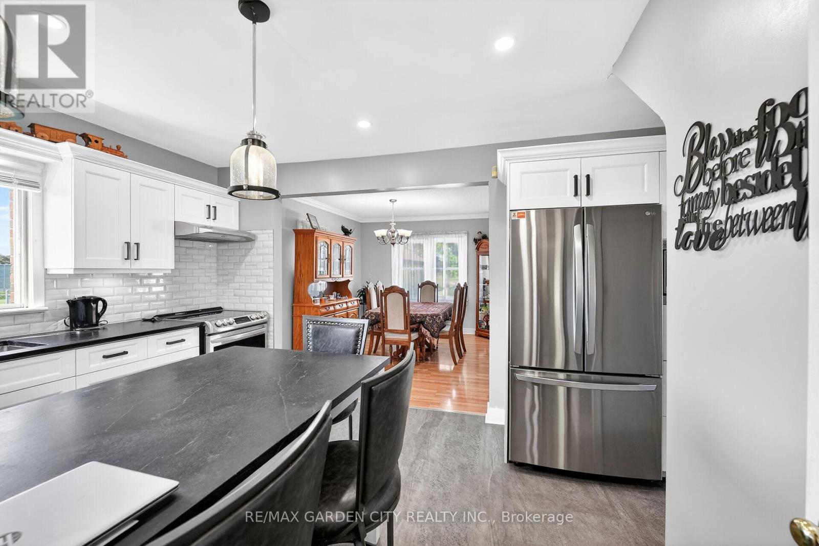 4 Peachdale Avenue, St. Catharines, Ontario  L2M 5M3 - Photo 11 - X13139120