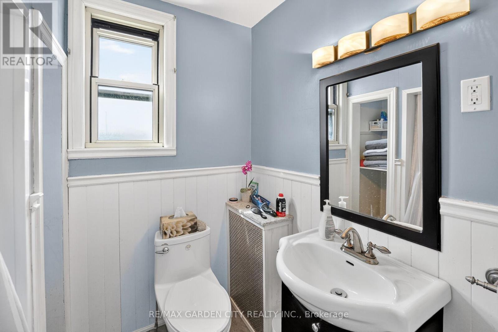 4 Peachdale Avenue, St. Catharines, Ontario  L2M 5M3 - Photo 19 - X13139120