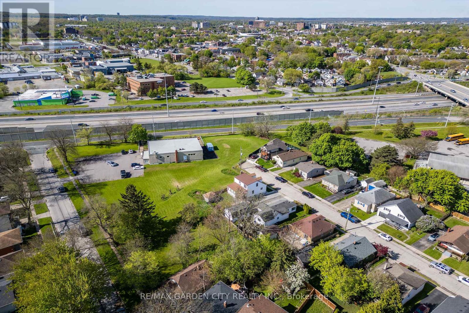 4 Peachdale Avenue, St. Catharines, Ontario  L2M 5M3 - Photo 38 - X13139120