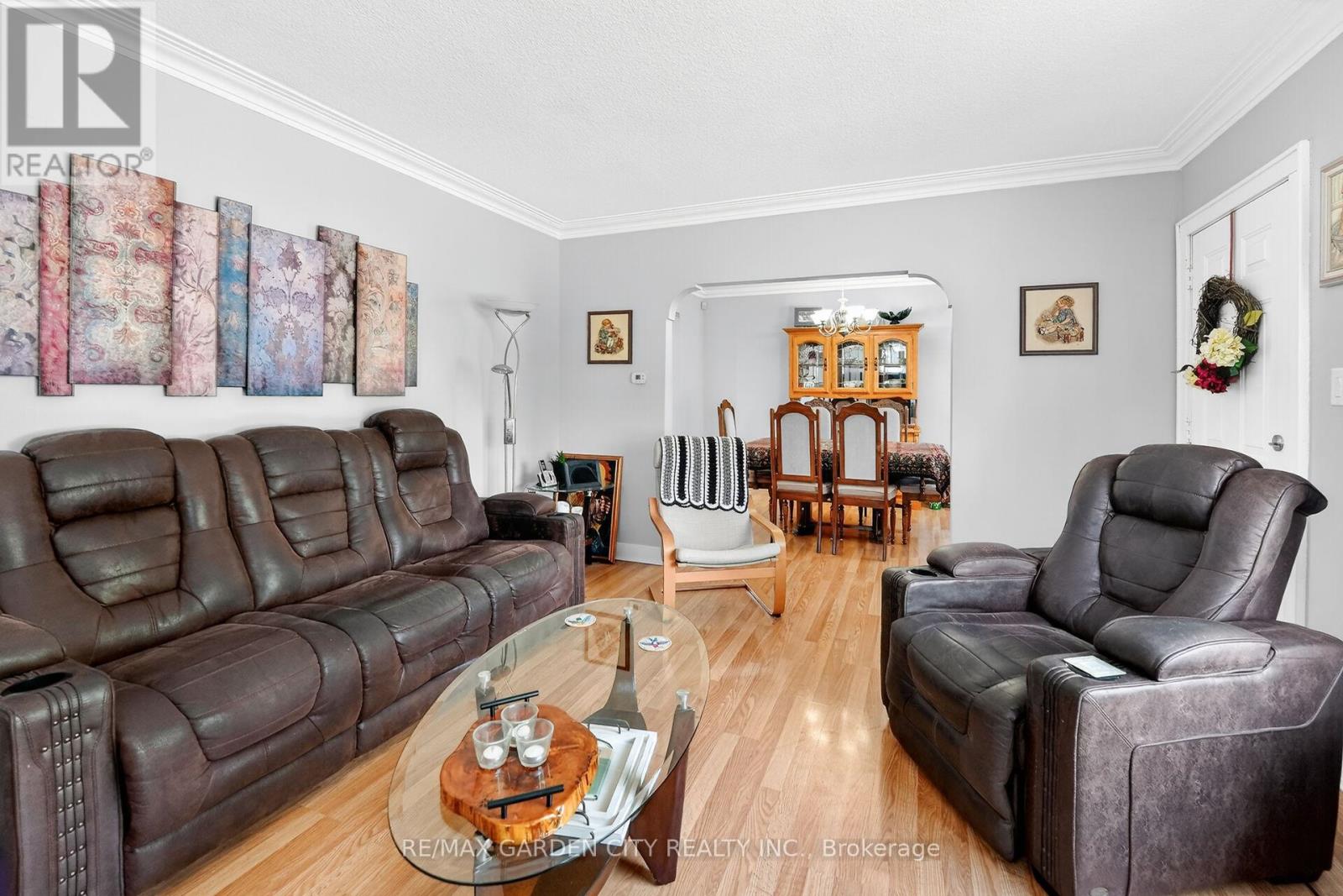 4 Peachdale Avenue, St. Catharines, Ontario  L2M 5M3 - Photo 5 - X13139120