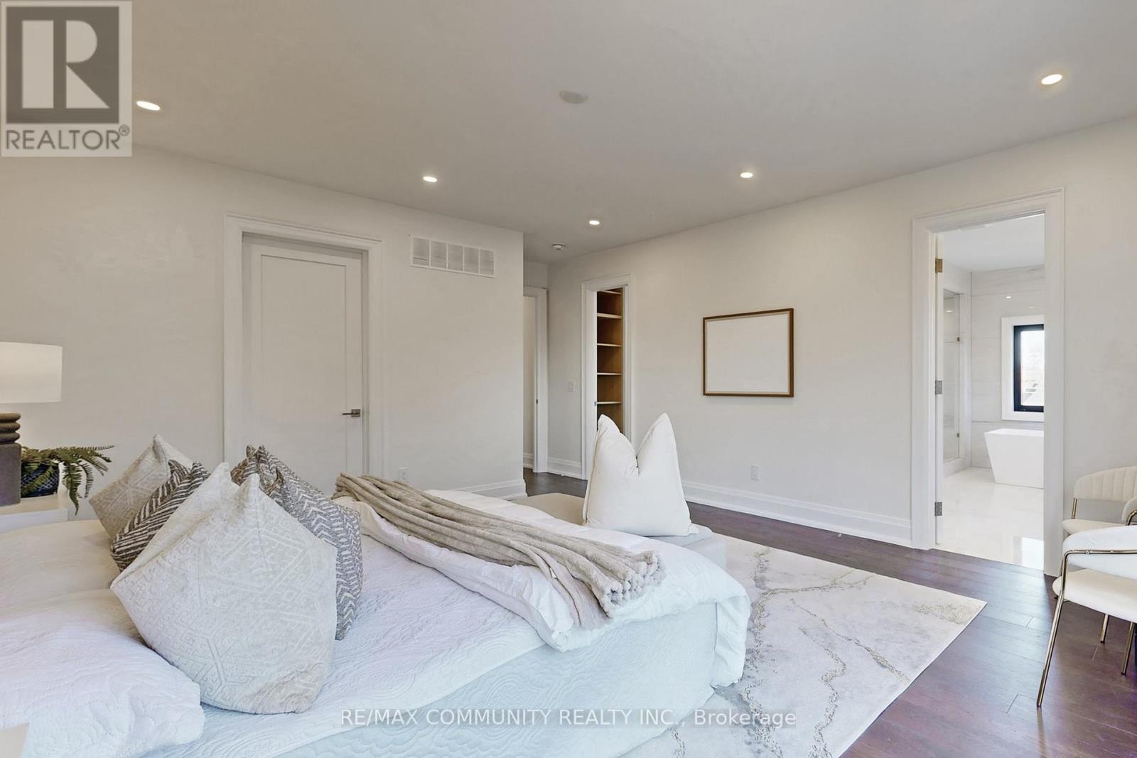 122 Marble Arch Crescent, Toronto, Ontario  M1R 1W9 - Photo 20 - E12656122