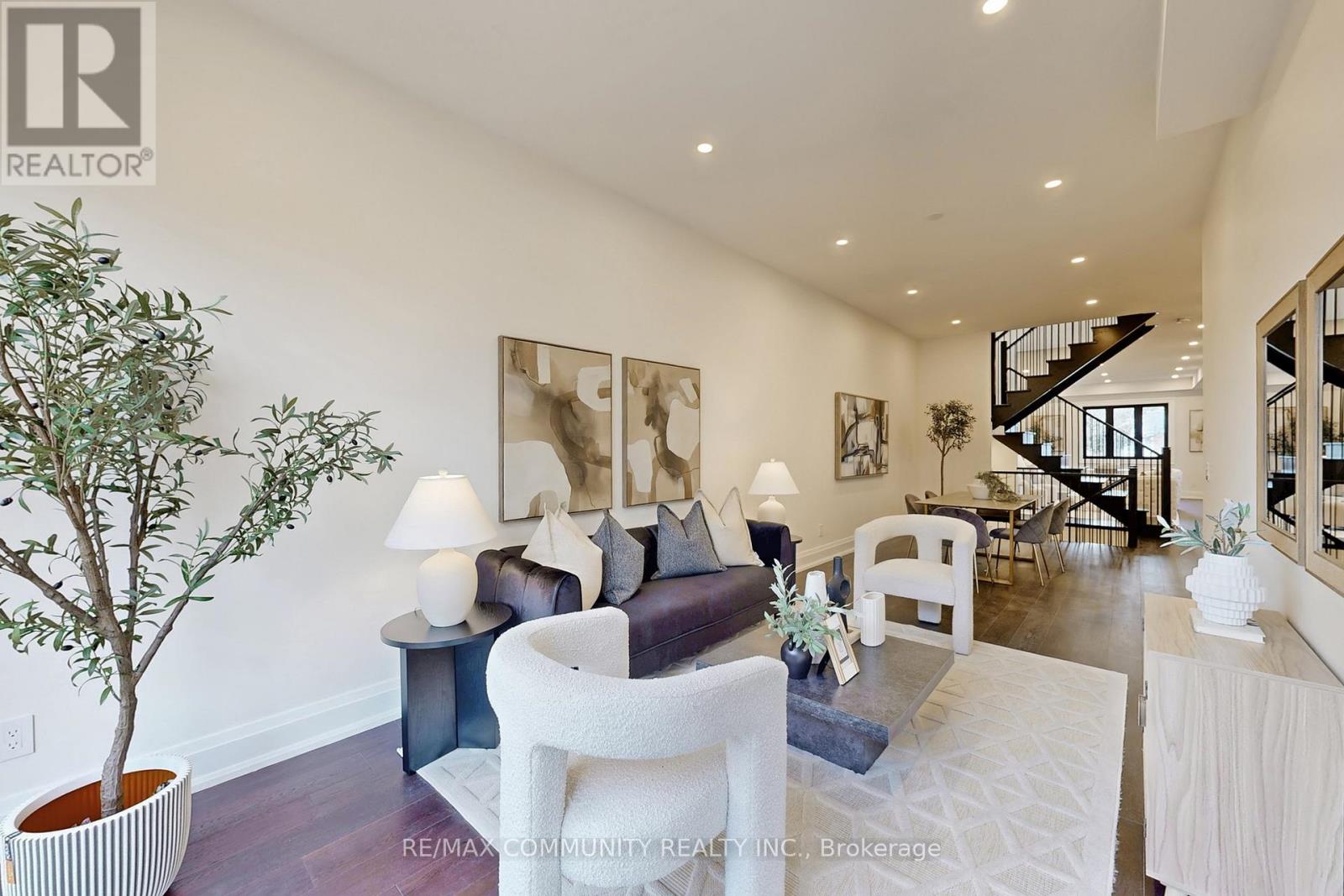 122 Marble Arch Crescent, Toronto, Ontario  M1R 1W9 - Photo 3 - E12656122