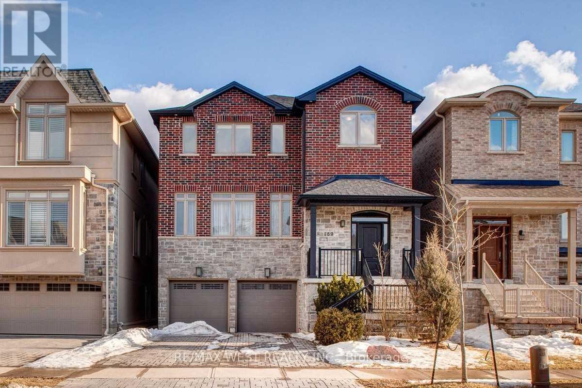 189 TOWNSGATE DRIVE, Vaughan, Ontario