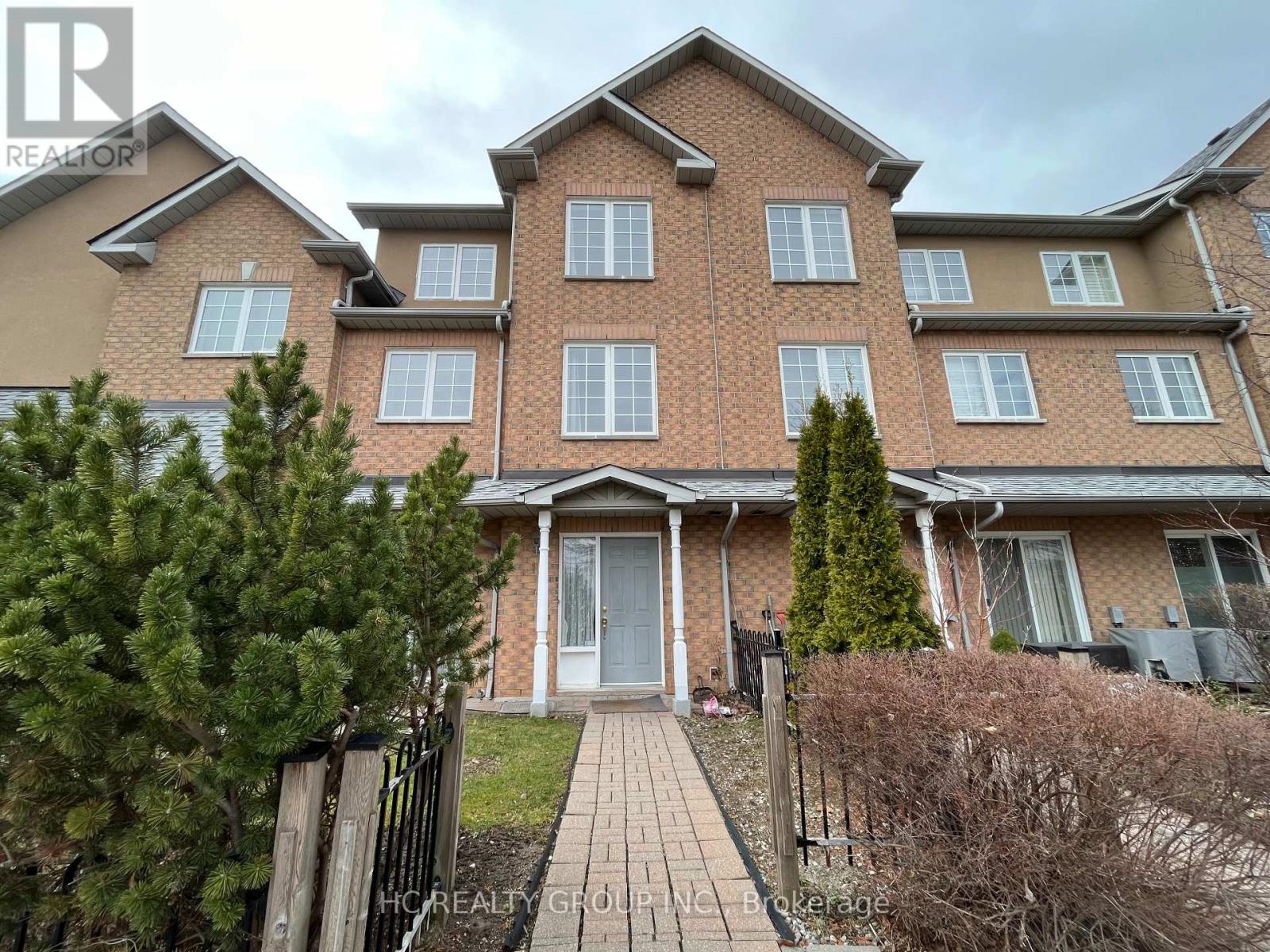 11 - 16 COX BOULEVARD, Markham, Ontario
