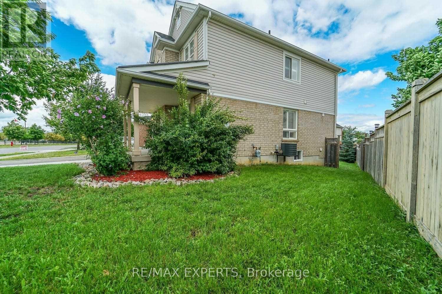 357 Brisdale Drive, Brampton, Ontario L7A 3M6 - Photo 2 - W13139100