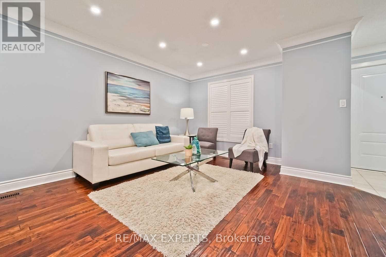 357 Brisdale Drive, Brampton, Ontario L7A 3M6 - Photo 5 - W13139100