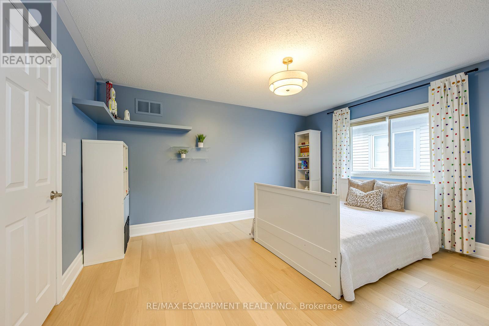 4267 Sarazen Drive, Burlington, Ontario  L7M 4Z2 - Photo 37 - W13139102