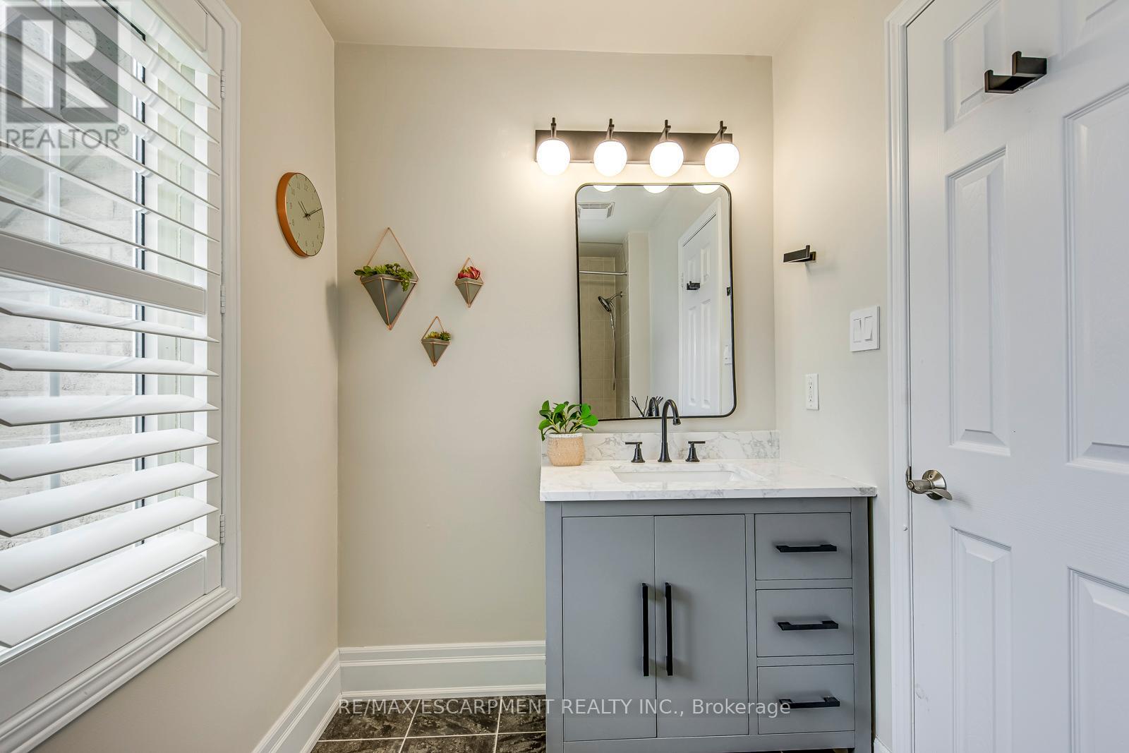 4267 Sarazen Drive, Burlington, Ontario  L7M 4Z2 - Photo 43 - W13139102