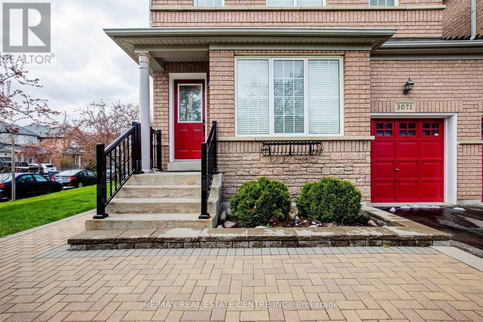 3071 Lavenham Place, Mississauga, Ontario L5M 6K3 - Photo 5 - W13139108