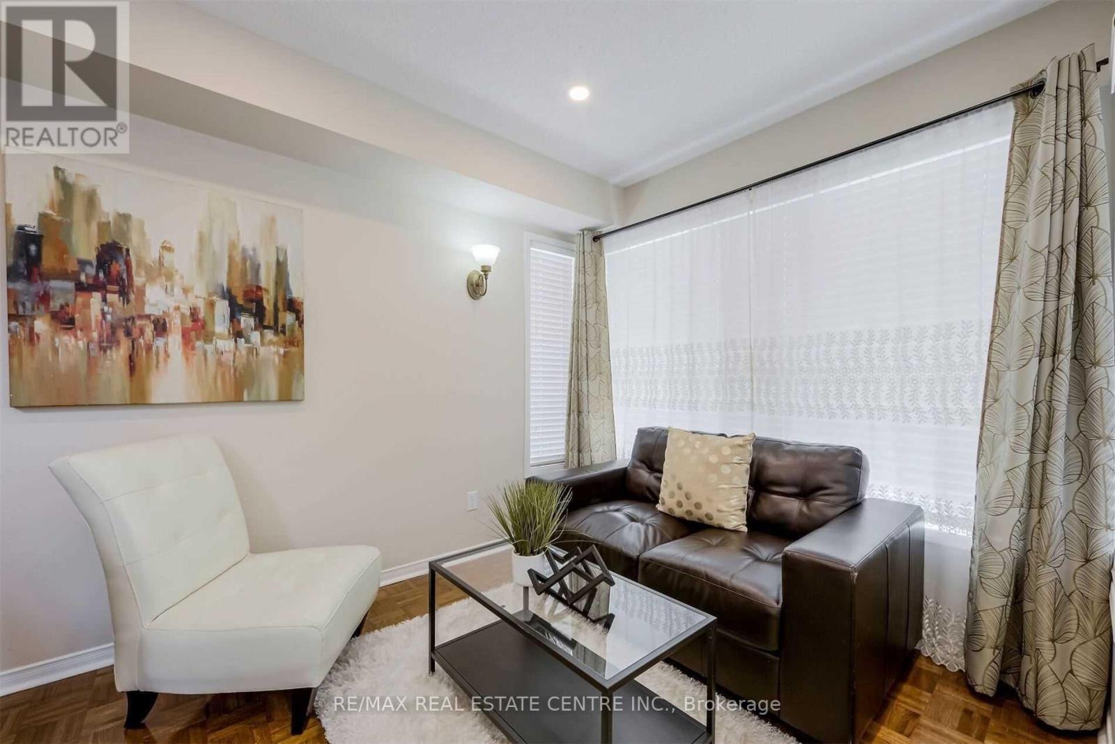 3071 Lavenham Place, Mississauga, Ontario L5M 6K3 - Photo 6 - W13139108