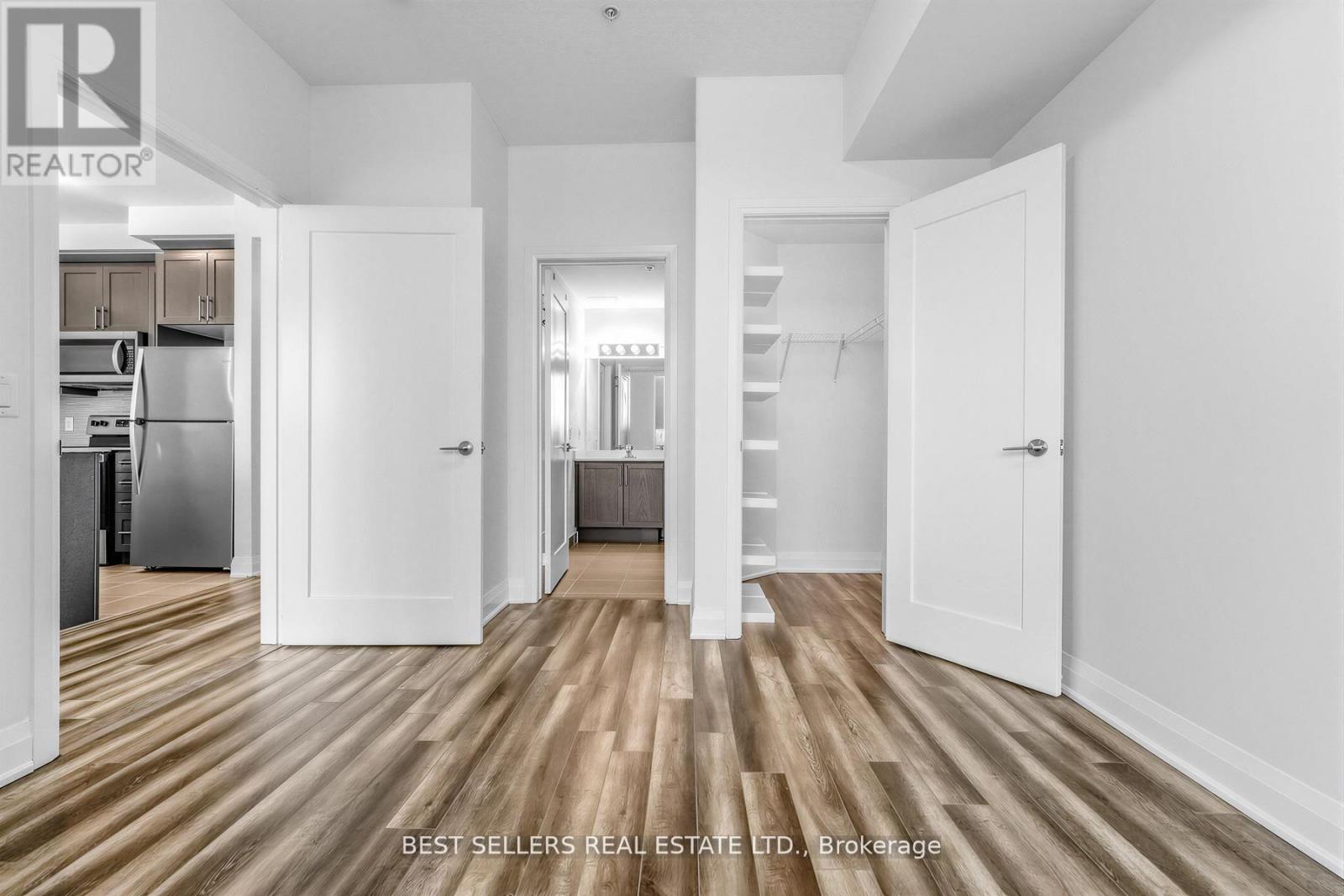 220 - 16 Concord Place, Grimsby, Ontario  L3M 0J1 - Photo 12 - X13139130