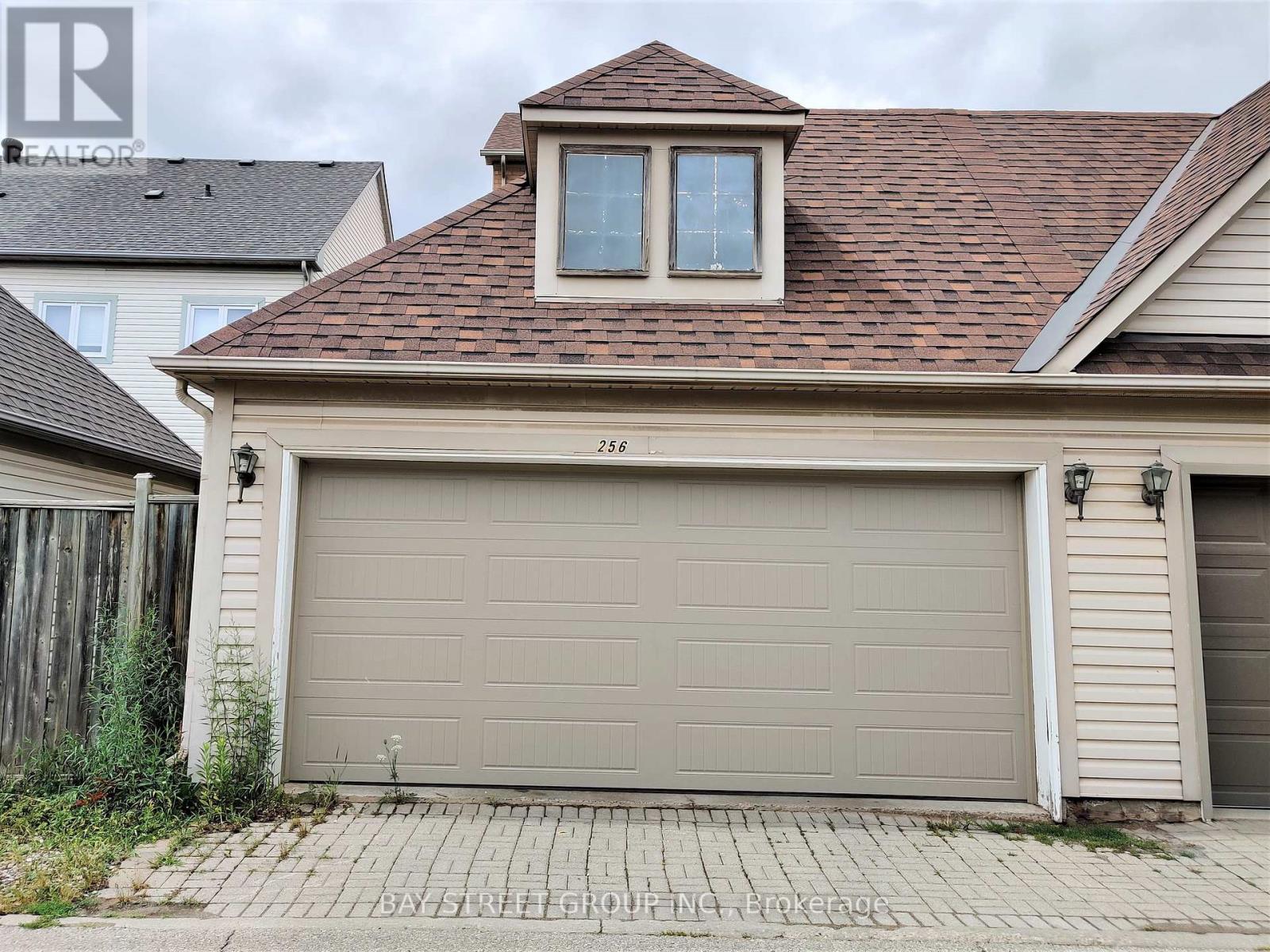 256 Glenashton Drive, Oakville, Ontario  L6H 6H5 - Photo 24 - W13071372