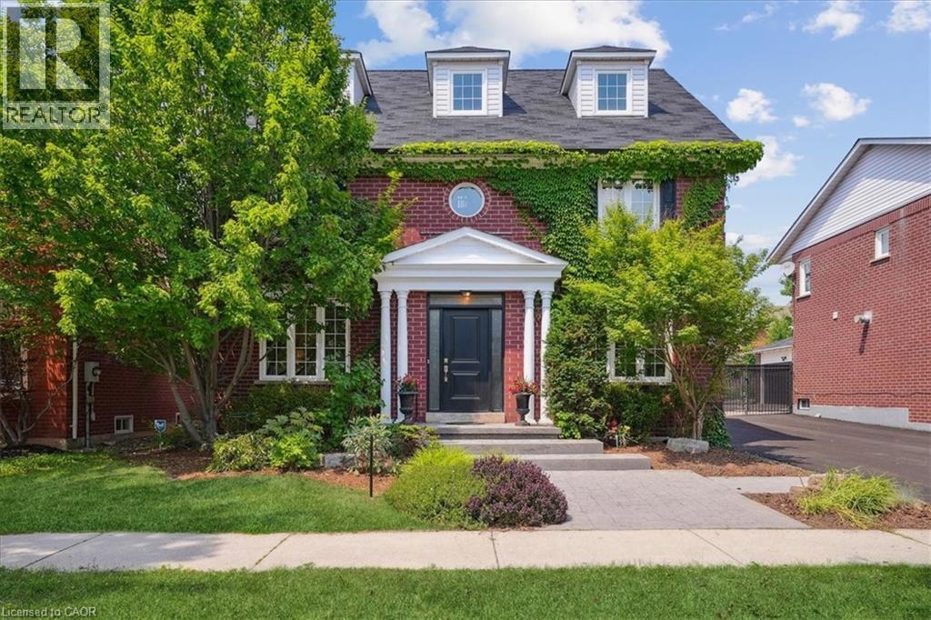 105 RIVER GLEN Boulevard, Oakville, Ontario