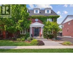 105 RIVER GLEN Boulevard, Oakville, Ontario