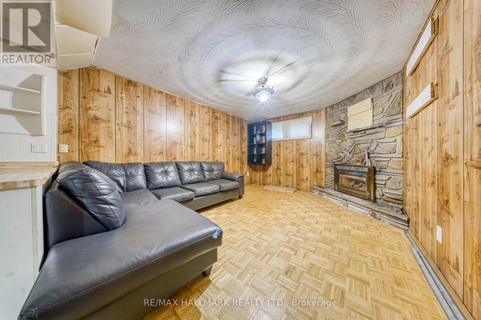 54 Sawley Drive, Toronto, Ontario  M2K 2J5 - Photo 4 - C13139138