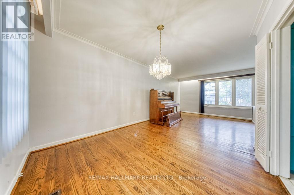 54 Sawley Drive, Toronto, Ontario  M2K 2J5 - Photo 9 - C13139138