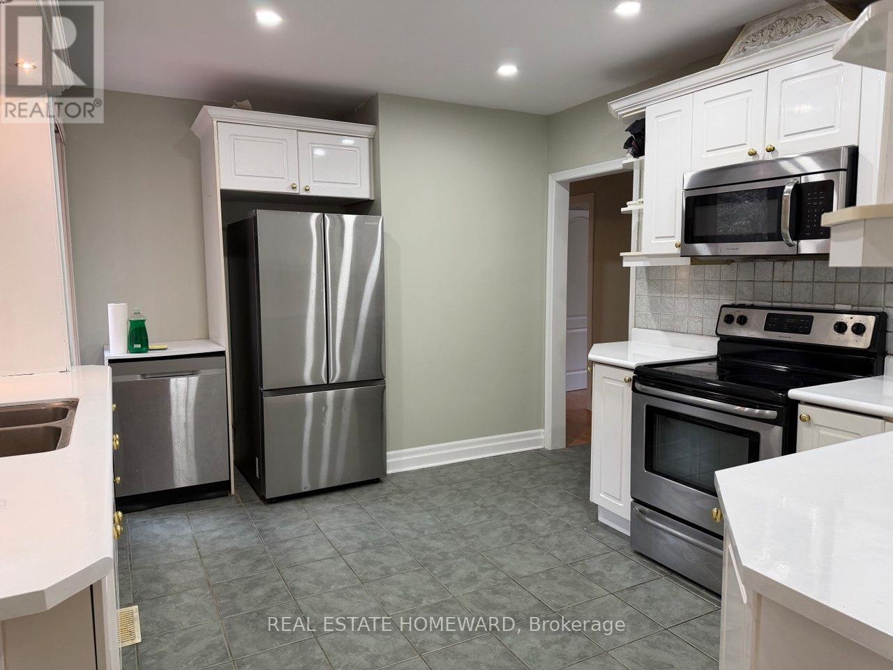 Main - 22 Whitelock Crescent, Toronto, Ontario  M2K 1V8 - Photo 13 - C13139156
