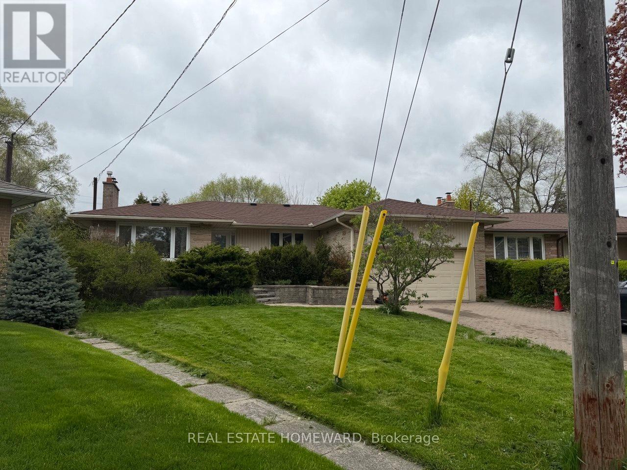 Main - 22 Whitelock Crescent, Toronto, Ontario  M2K 1V8 - Photo 2 - C13139156