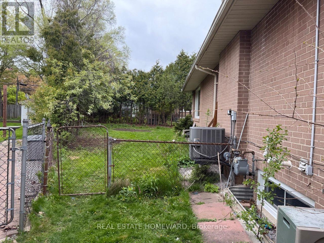 Main - 22 Whitelock Crescent, Toronto, Ontario  M2K 1V8 - Photo 27 - C13139156