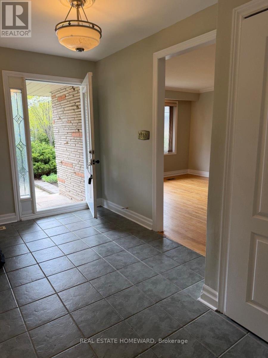 Main - 22 Whitelock Crescent, Toronto, Ontario  M2K 1V8 - Photo 5 - C13139156