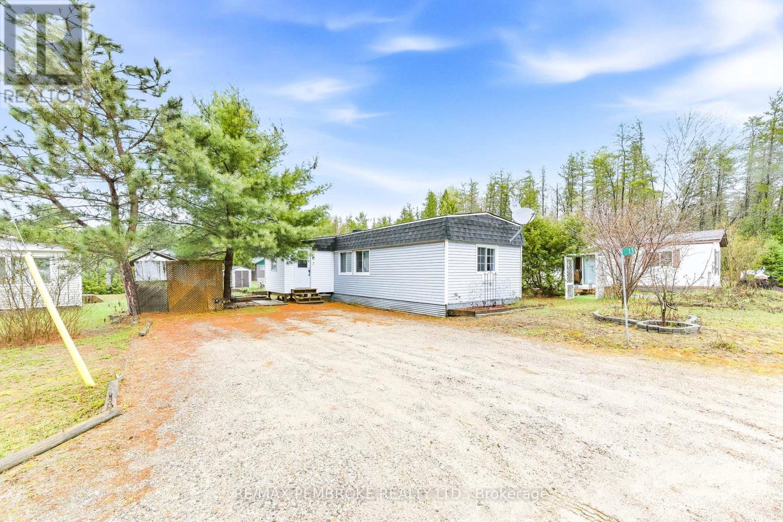 13 Nature Lane, Laurentian Hills, Ontario  K0J 1J0 - Photo 18 - X13139148