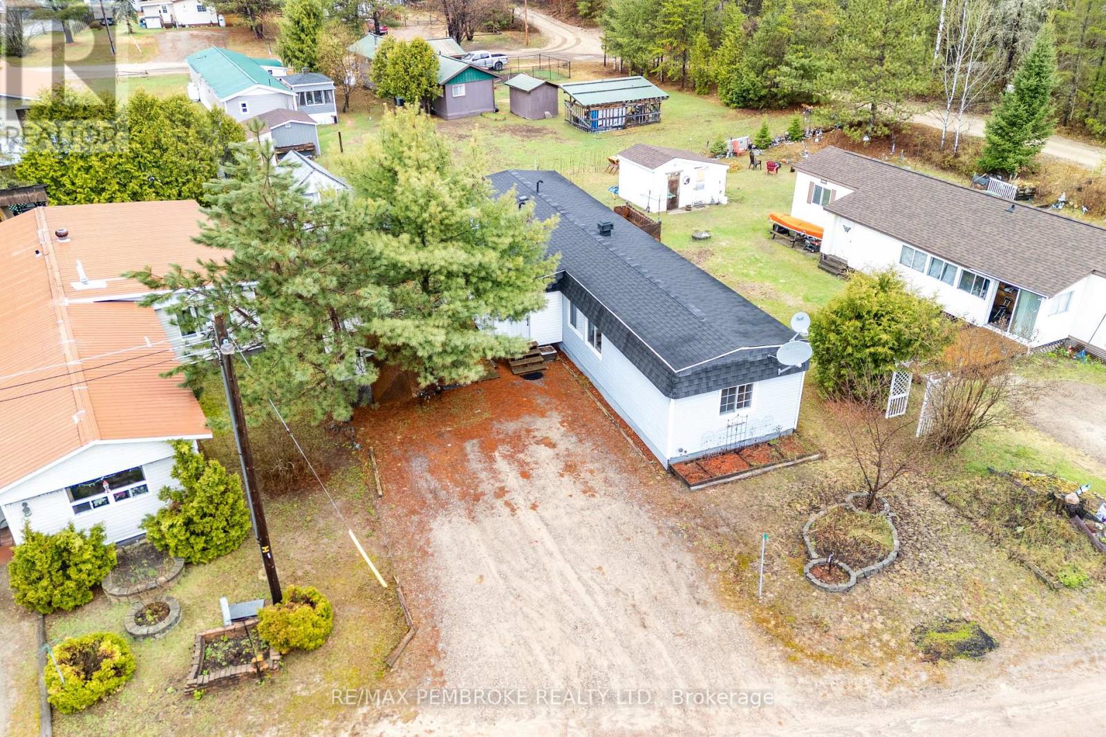 13 Nature Lane, Laurentian Hills, Ontario  K0J 1J0 - Photo 3 - X13139148