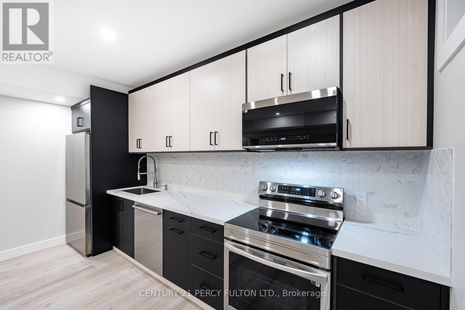 2 - 13 Mckayfield Road, Toronto, Ontario  M4J 3V5 - Photo 18 - E13131704
