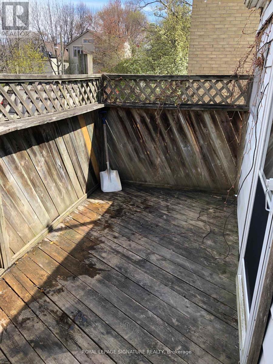 Upper - 20 Kew Beach Avenue, Toronto, Ontario  M4L 1B7 - Photo 18 - E13139134