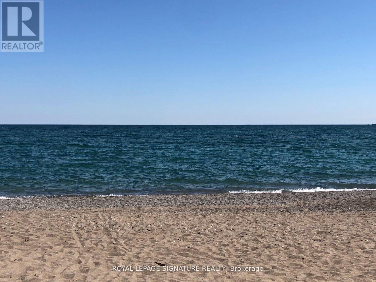 Upper - 20 Kew Beach Avenue, Toronto, Ontario  M4L 1B7 - Photo 2 - E13139134