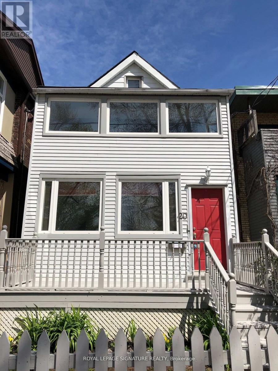 Upper - 20 Kew Beach Avenue, Toronto, Ontario  M4L 1B7 - Photo 3 - E13139134