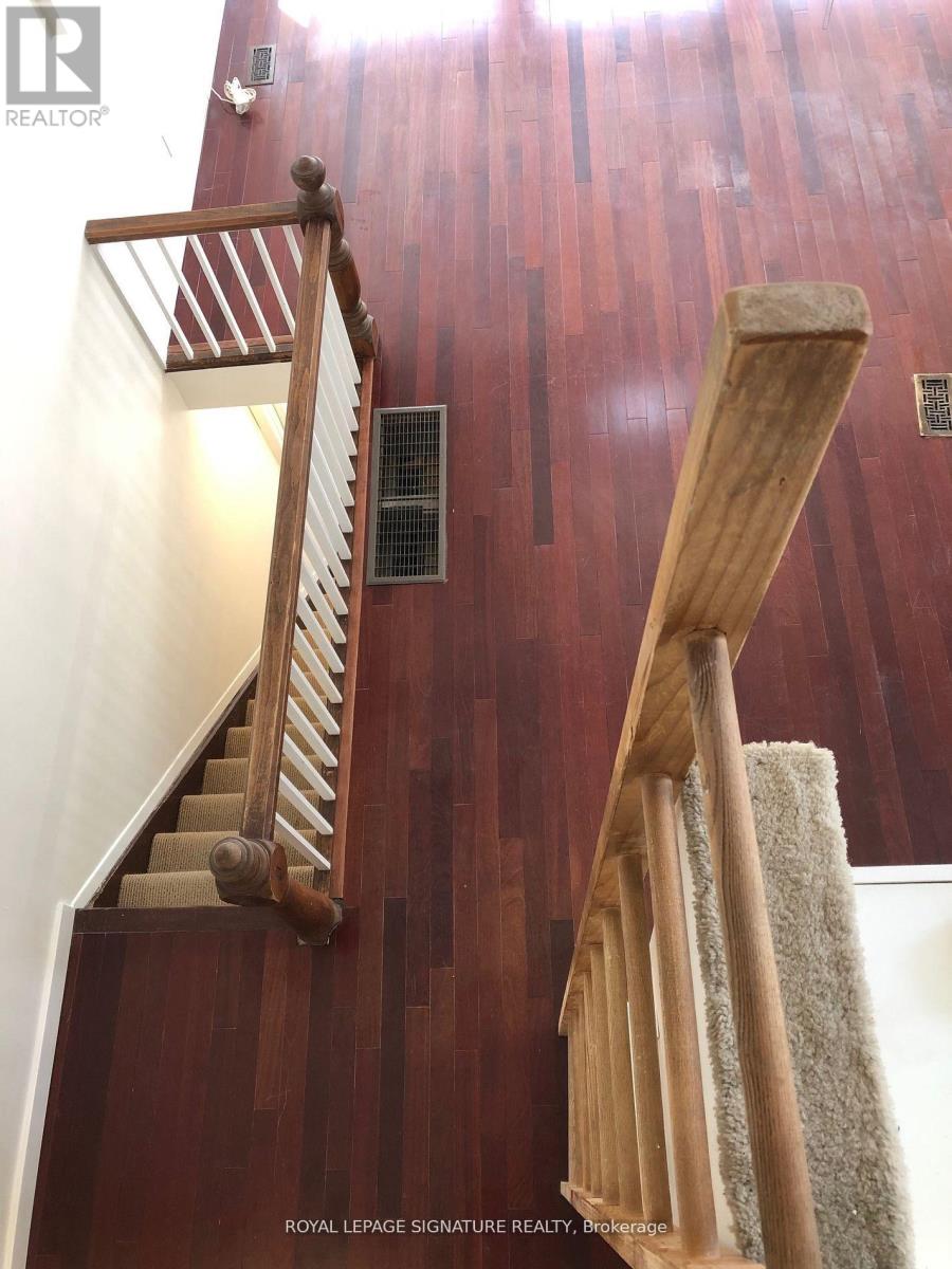Upper - 20 Kew Beach Avenue, Toronto, Ontario  M4L 1B7 - Photo 9 - E13139134