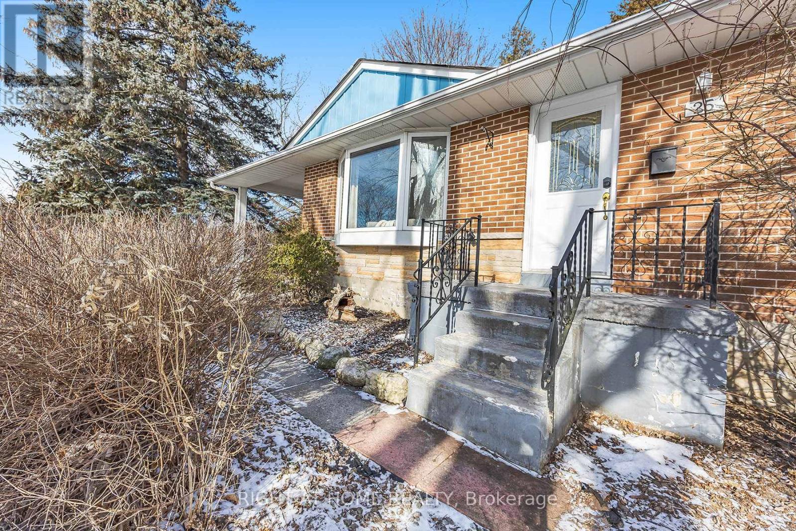 25 Hiley Avenue, Ajax, Ontario  L1S 6H3 - Photo 1 - E13139140