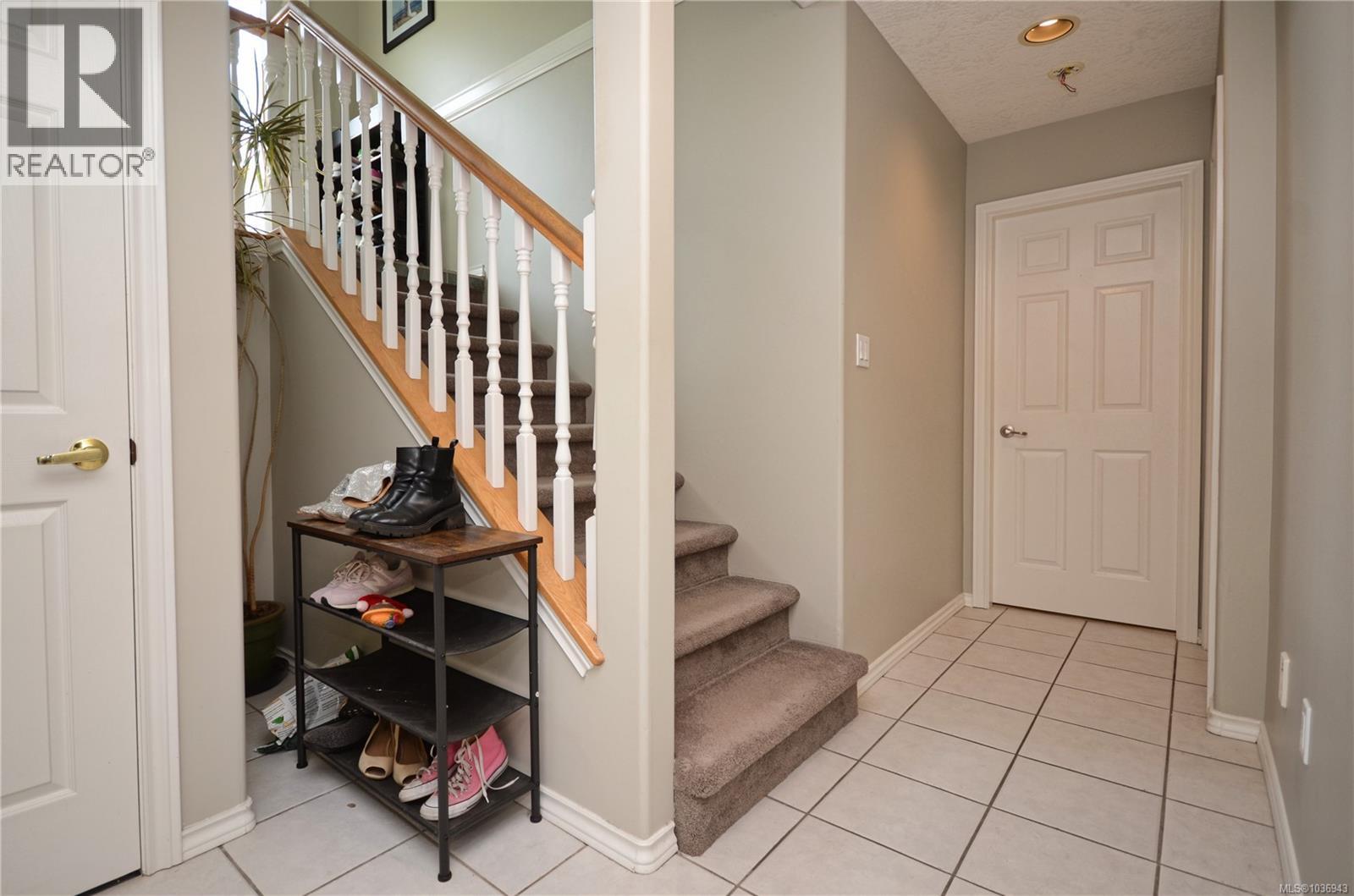B 1143 Greenwood Ave, Esquimalt, British Columbia  V9A 5K7 - Photo 37 - 1036943