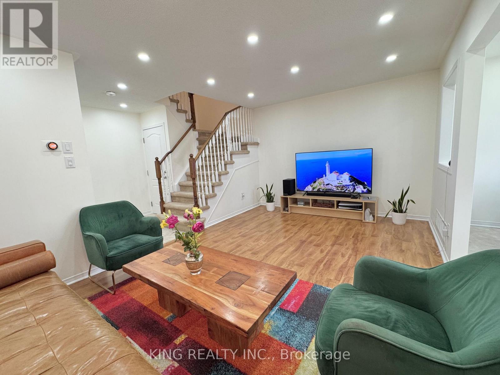 277 Morningmist Street, Brampton, Ontario  L6R 2B9 - Photo 4 - W13139150