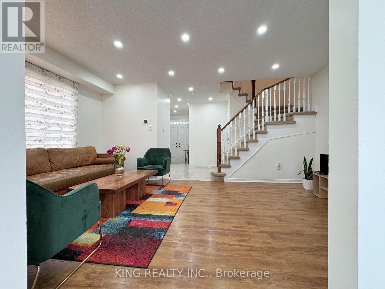 277 Morningmist Street, Brampton, Ontario  L6R 2B9 - Photo 6 - W13139150