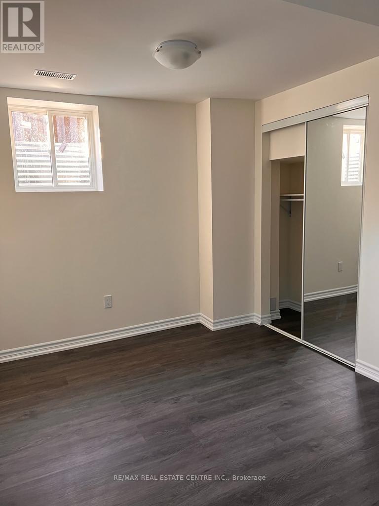 6351 Ormindale Way, Mississauga, Ontario  L5V 1J2 - Photo 5 - W13139154