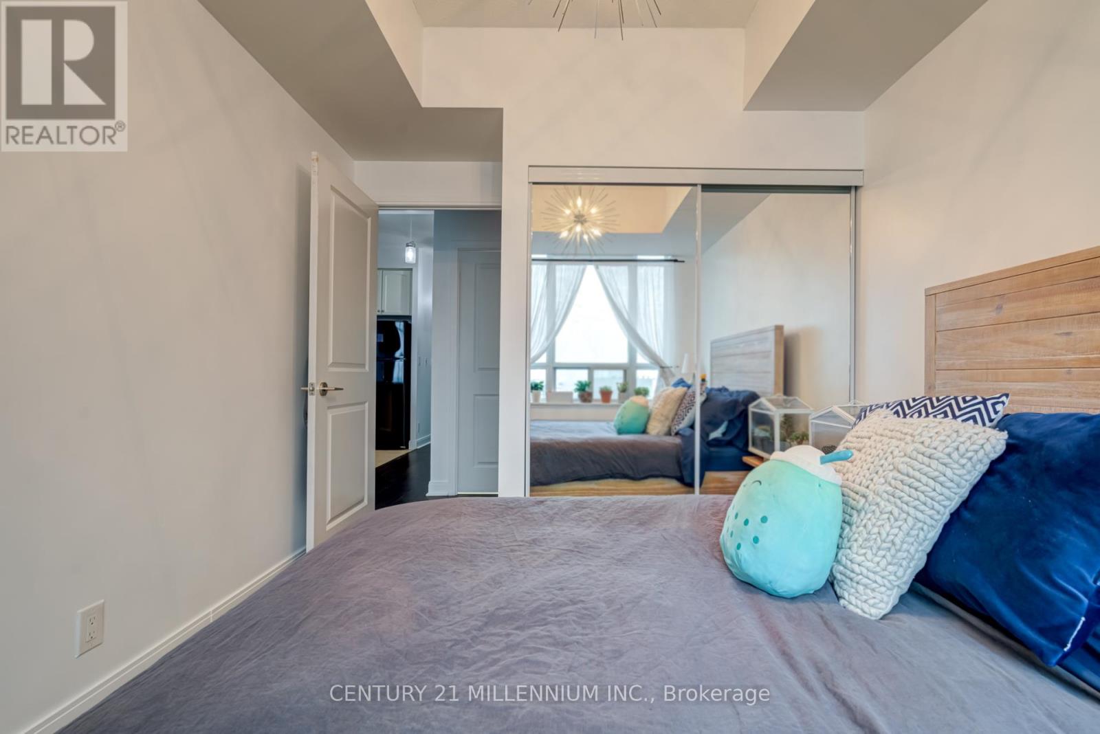 2404 - 80 Absolute Avenue, Mississauga, Ontario  L4Z 0A5 - Photo 12 - W13139162