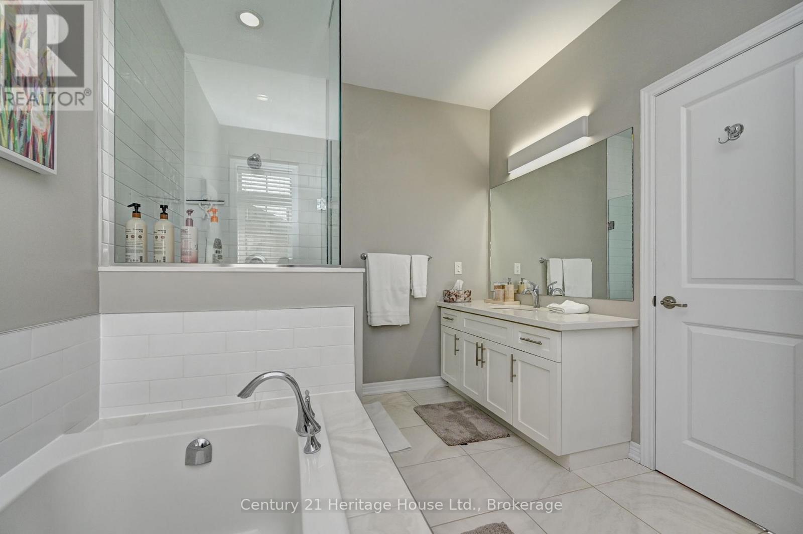 219 Falconridge Drive, Kitchener, Ontario  N2K 0B6 - Photo 23 - X13108406