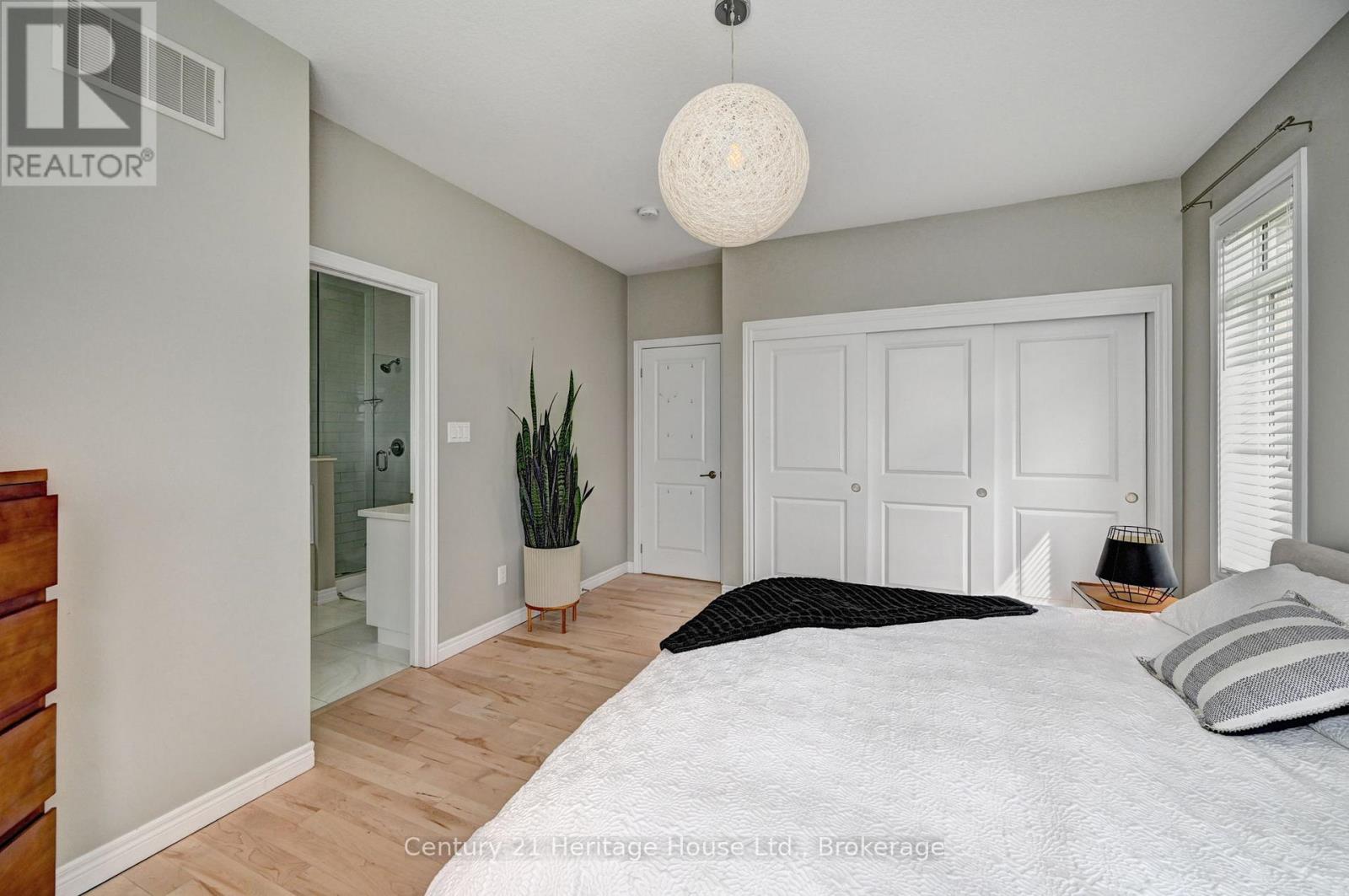 219 Falconridge Drive, Kitchener, Ontario  N2K 0B6 - Photo 19 - X13108406