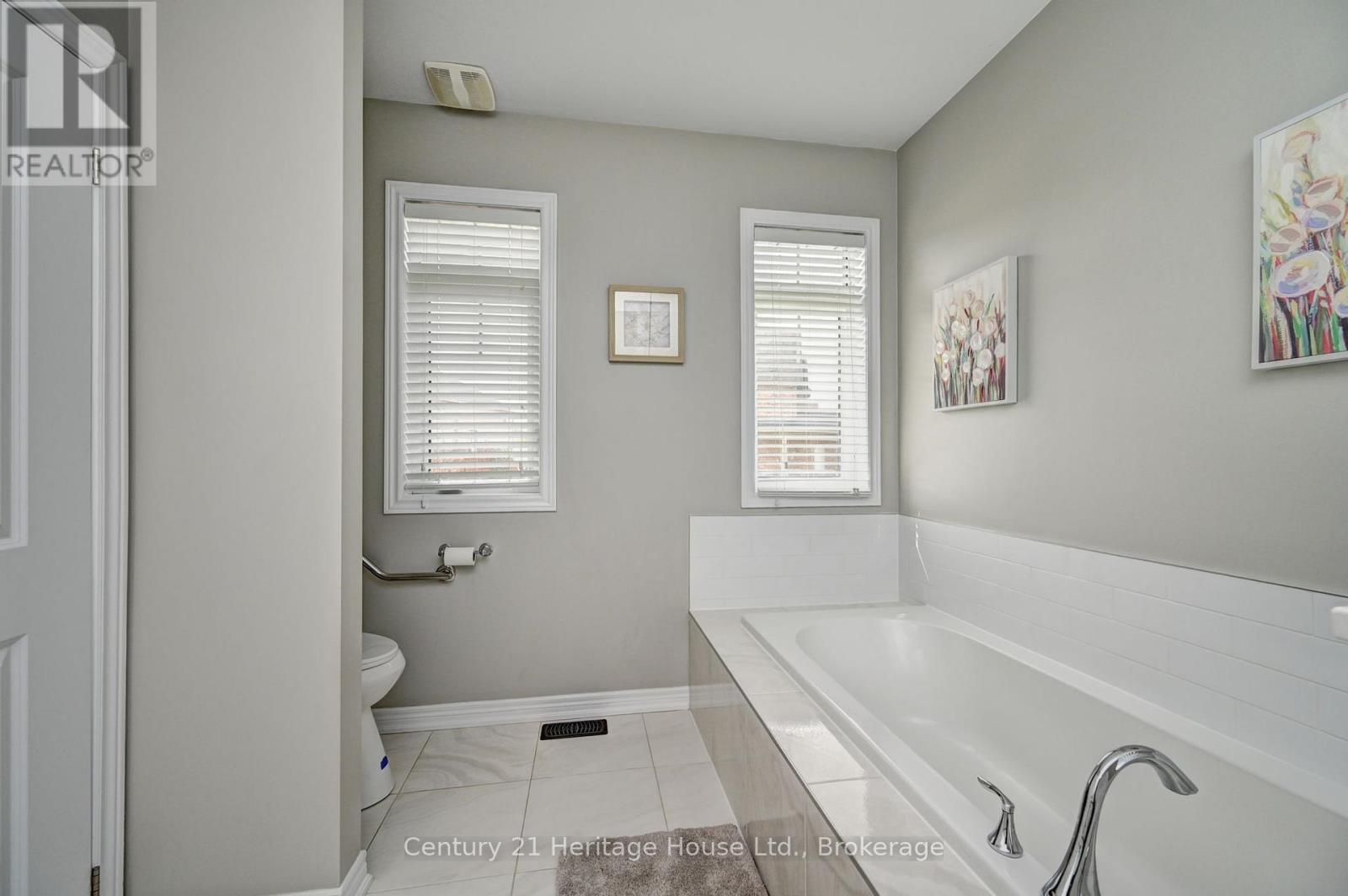 219 Falconridge Drive, Kitchener, Ontario  N2K 0B6 - Photo 24 - X13108406