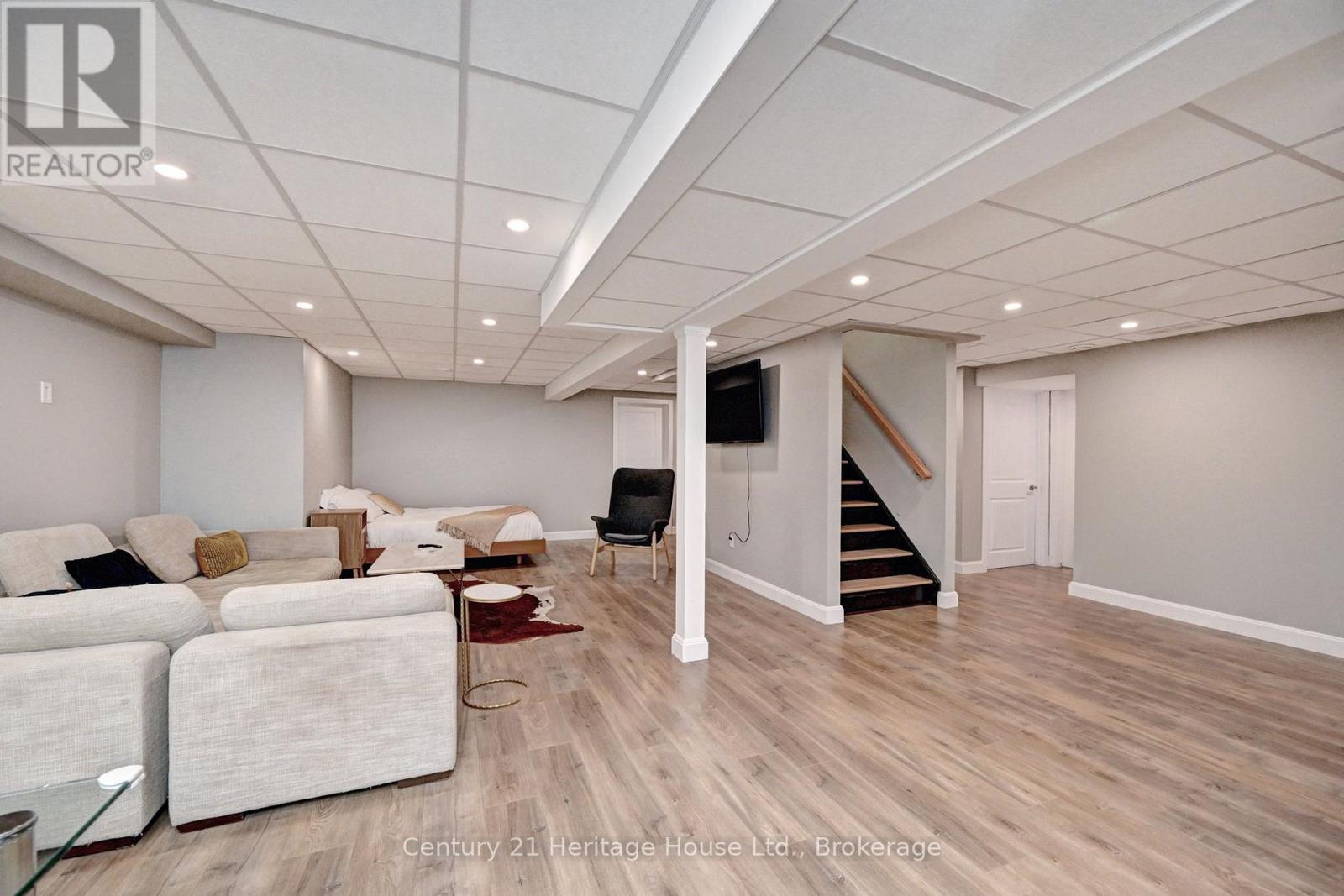 219 Falconridge Drive, Kitchener, Ontario  N2K 0B6 - Photo 35 - X13108406