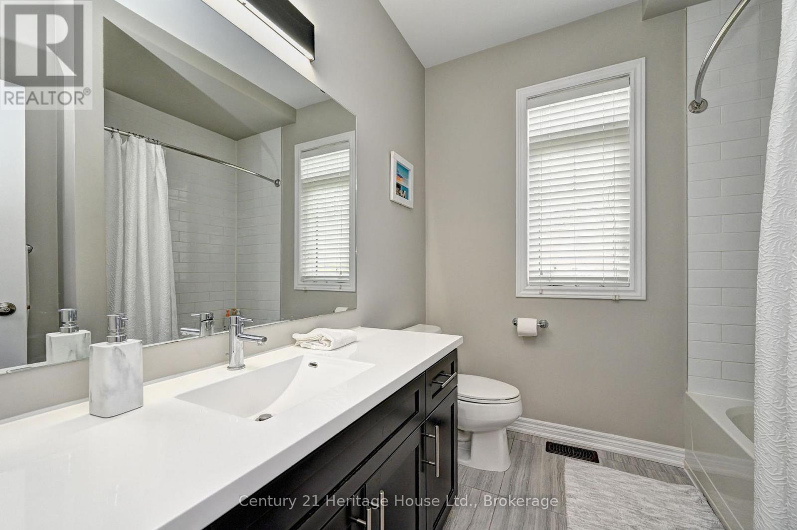 219 Falconridge Drive, Kitchener, Ontario  N2K 0B6 - Photo 30 - X13108406