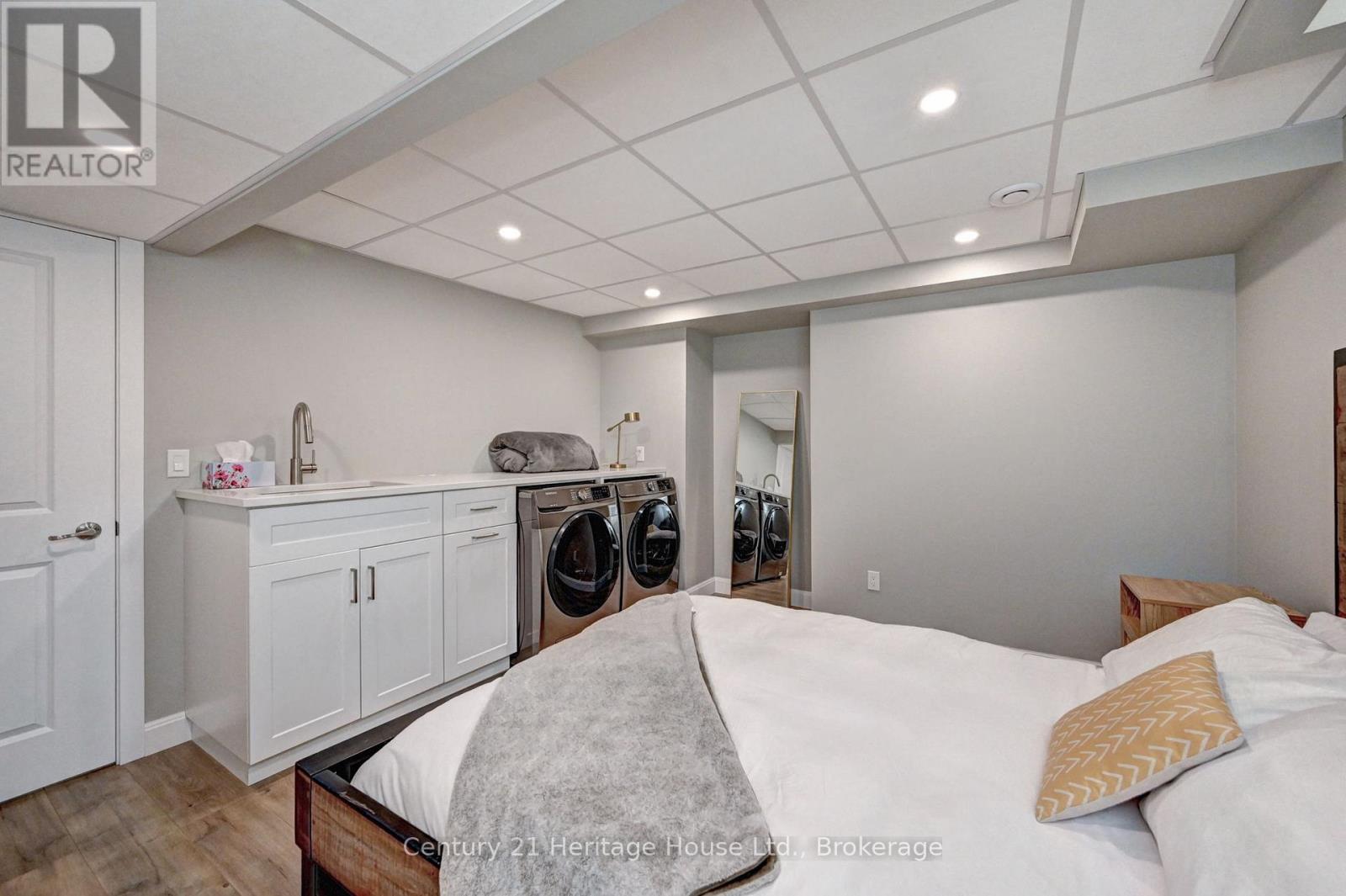 219 Falconridge Drive, Kitchener, Ontario  N2K 0B6 - Photo 39 - X13108406