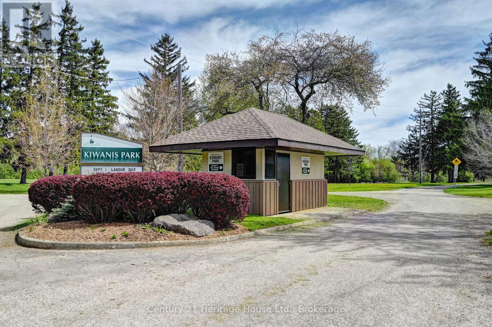 219 Falconridge Drive, Kitchener, Ontario  N2K 0B6 - Photo 46 - X13108406