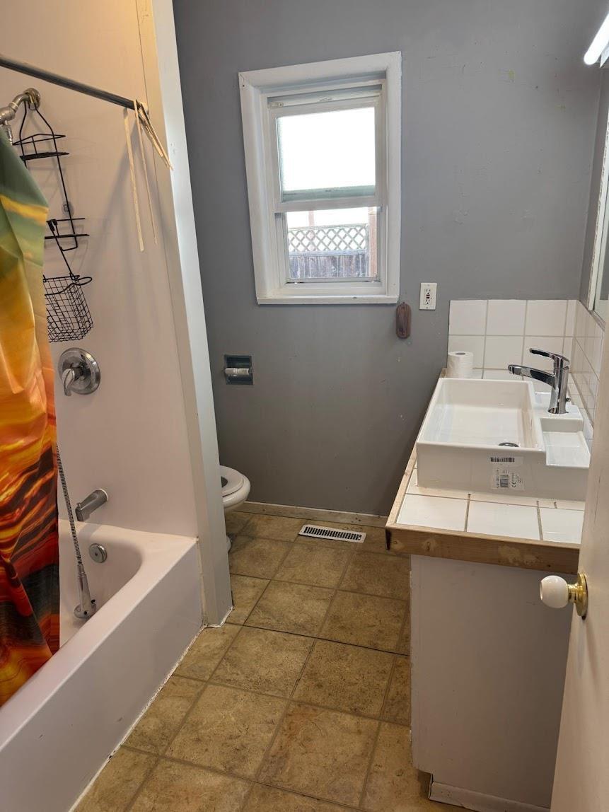 14271 88 Avenue, Surrey, British Columbia  V3W 3L8 - Photo 14 - R3103607
