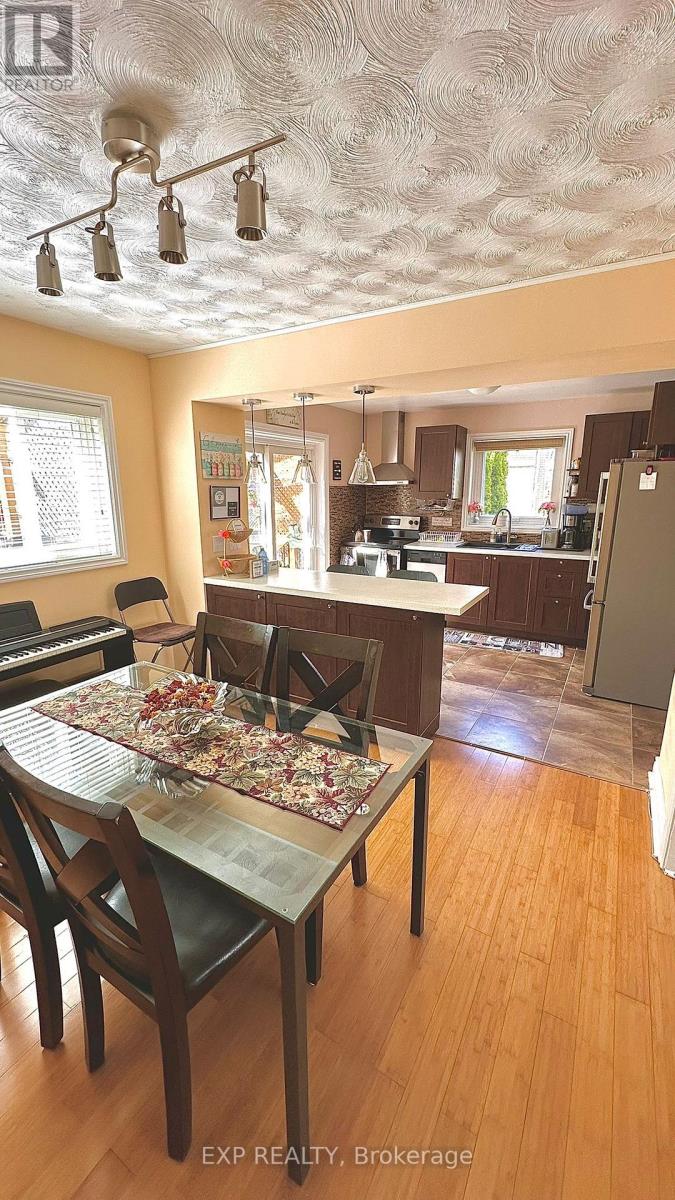 28 Bailey Crescent, Aurora, Ontario  L4G 2B3 - Photo 4 - N13095746