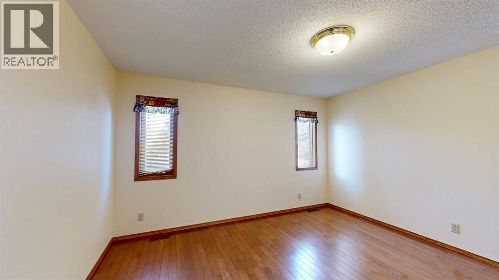3908 64 Street, Stettler, Alberta  T4K 1G1 - Photo 9 - A2289850