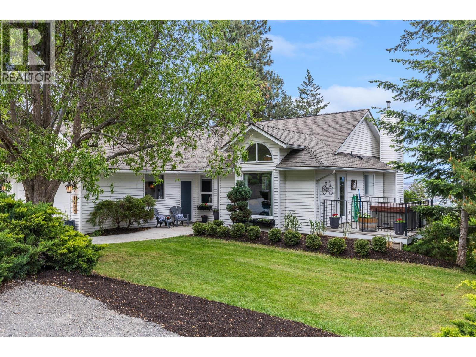 1603 West Kelowna Road, West Kelowna, British Columbia  V1Z 3H5 - Photo 1 - 10385947