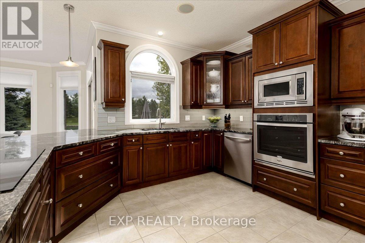 80 Foxhollow Drive, Thames Centre, Ontario  N0L 1G3 - Photo 8 - X13139220